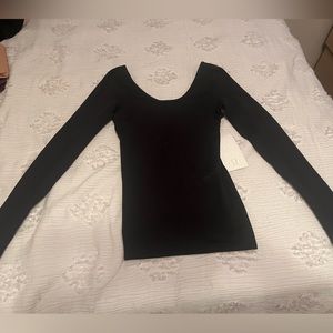 Brand new lululemon scoop shirt